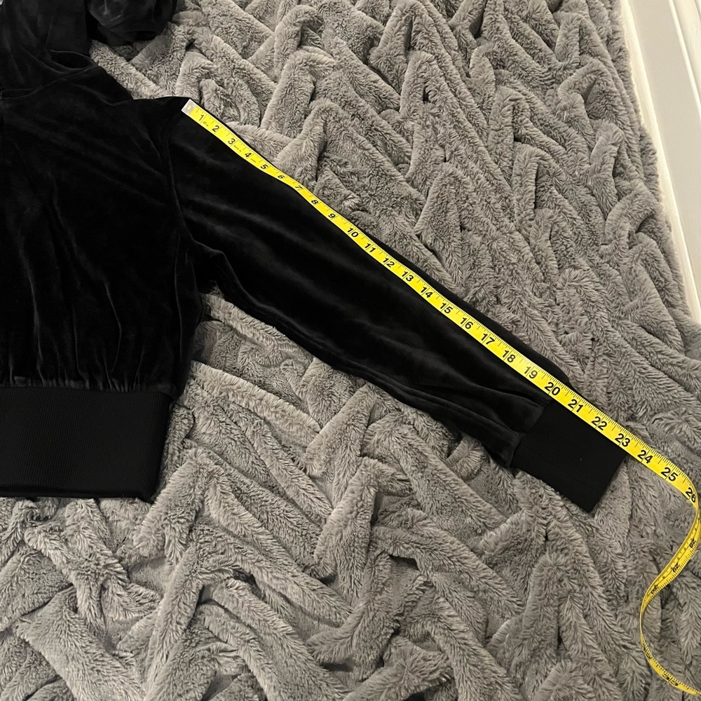 NWT Sweaty Betty Retake Velour Zip Through Jacket Black Size Small - Picture 15 of 15